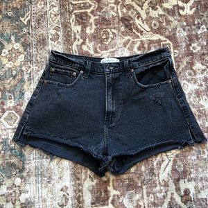A&F the mom jean short high rise